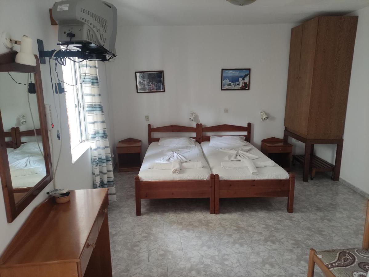 Roses Studios Kerpe Dış mekan fotoğraf